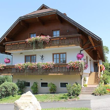 Pension Neuhof Осиах Екстериор снимка