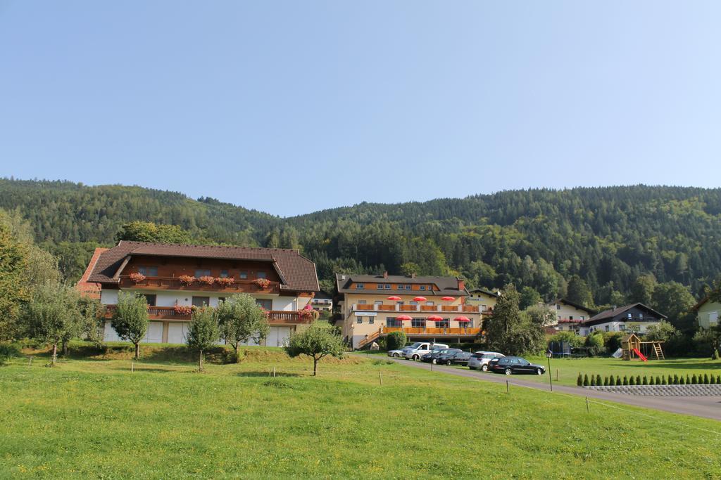 Pension Neuhof Осиах Екстериор снимка