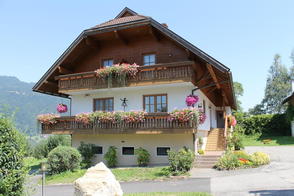 Pension Neuhof Осиах Екстериор снимка
